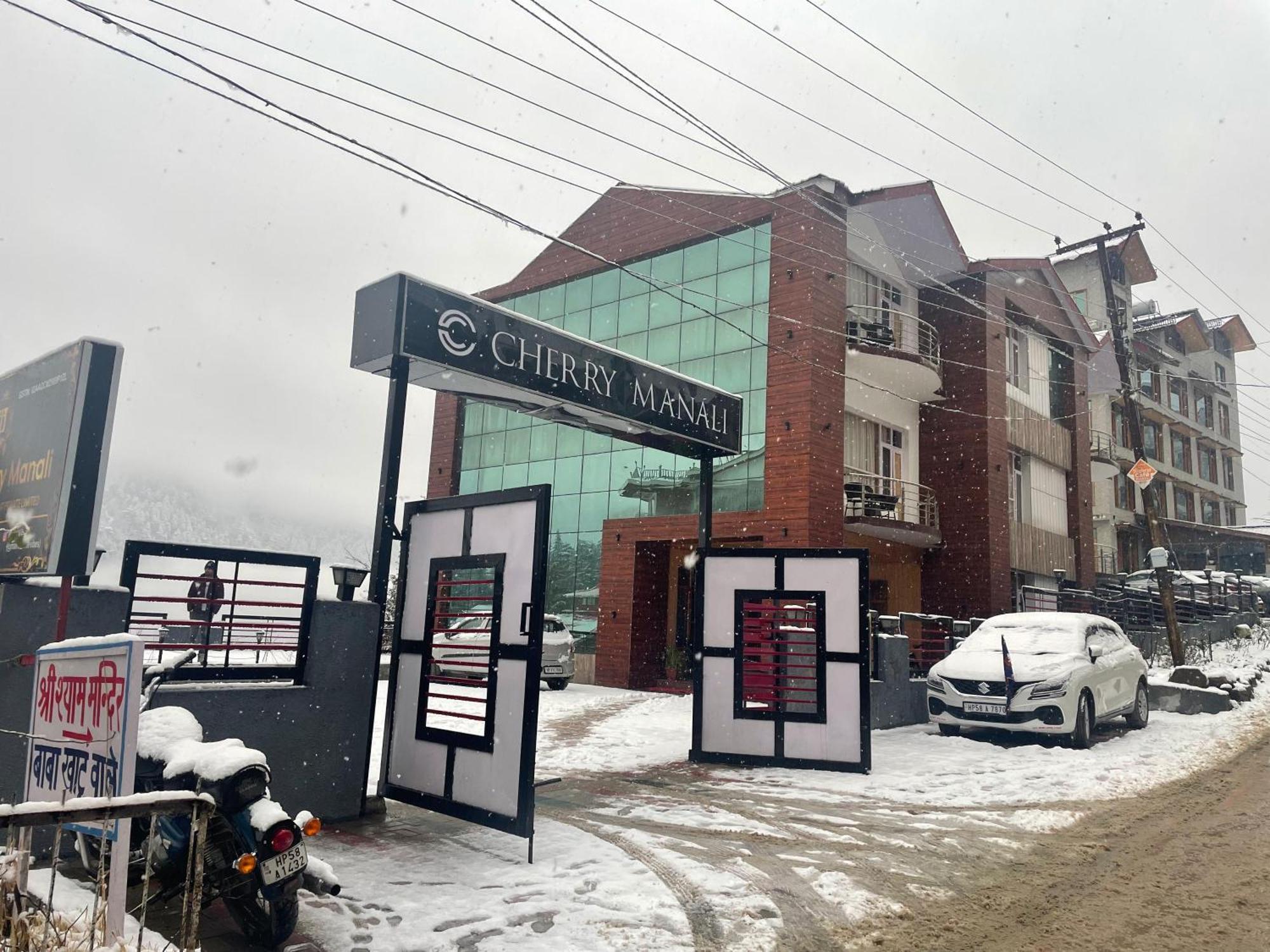 Cherry Hotel 3*